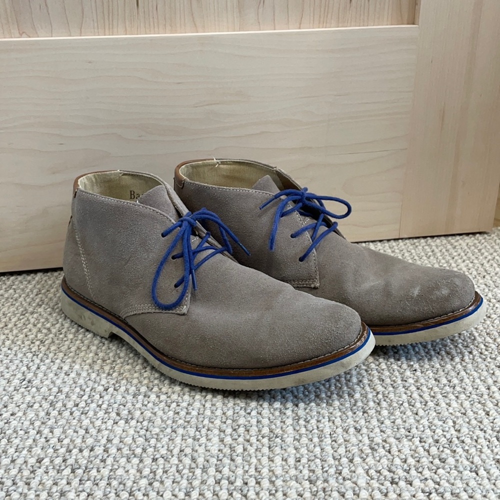 Suede Chukka Boots. G.H. Bass & Co
Men’s 9.5
